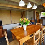 度假居 Comfortable With Sauna Flobecq