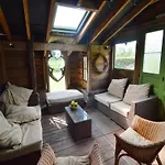 Comfortable With Sauna 度假居 *