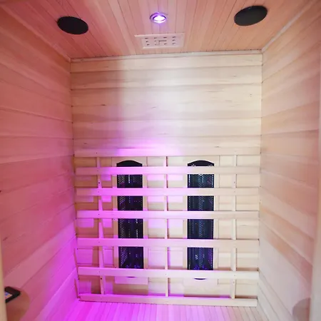 Comfortable With Sauna Flobecq