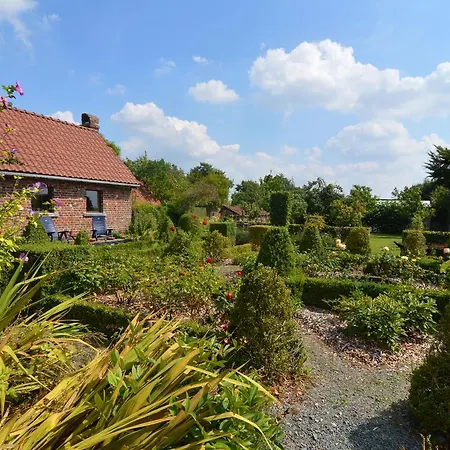 Holiday home With A Broad View Over The Hilly Landscape Flobecq