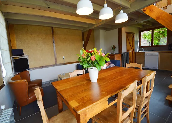 Casa de Férias Comfortable With Sauna Flobecq