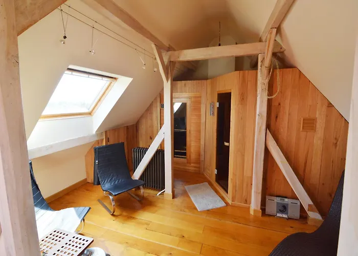 בית נופש Comfortable With Sauna Flobecq